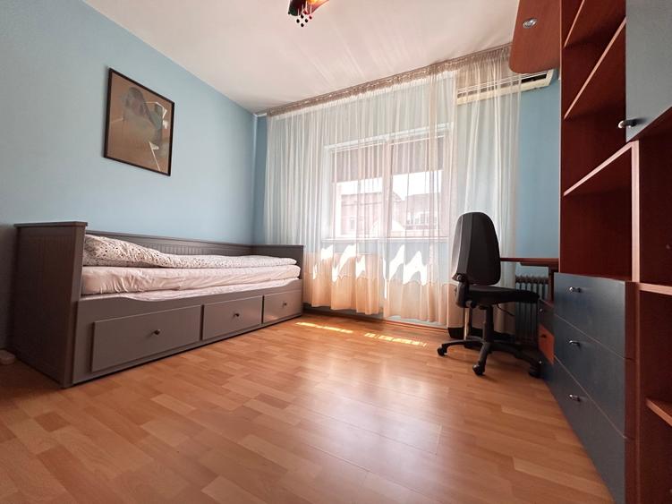Apartament cu 3 camere decomandat în 13 Septembrie