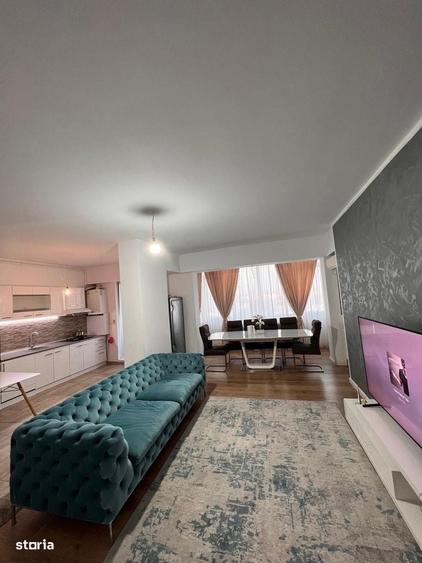 Apartament cu 3 camere decomandat în Central