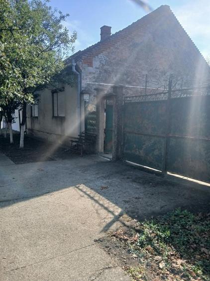 Casă cu 3 camere în Nădab