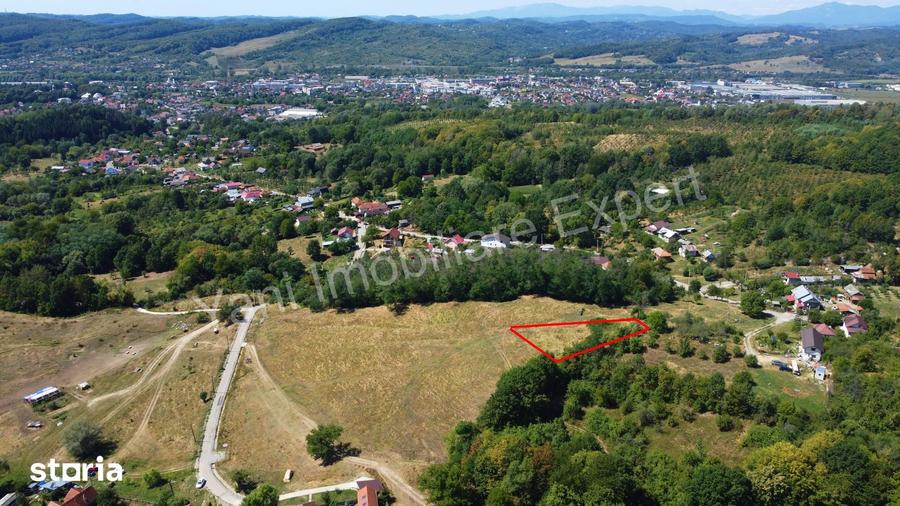 Teren de 1175 mp, în Central