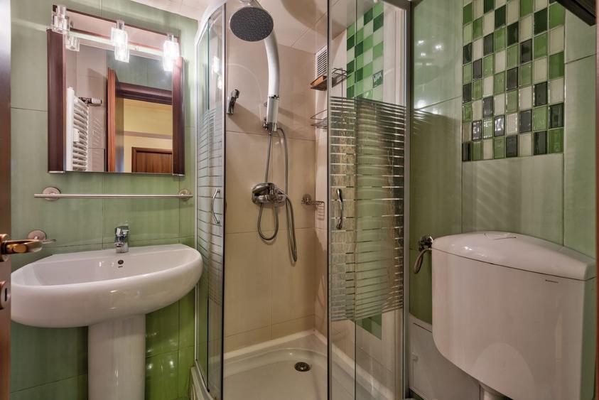 Apartament cu 4 camere decomandat în Unirii