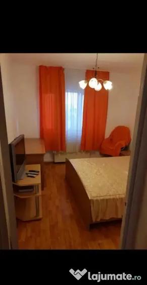 Apartament cu 3 camere decomandat, mobilat în Calea București
