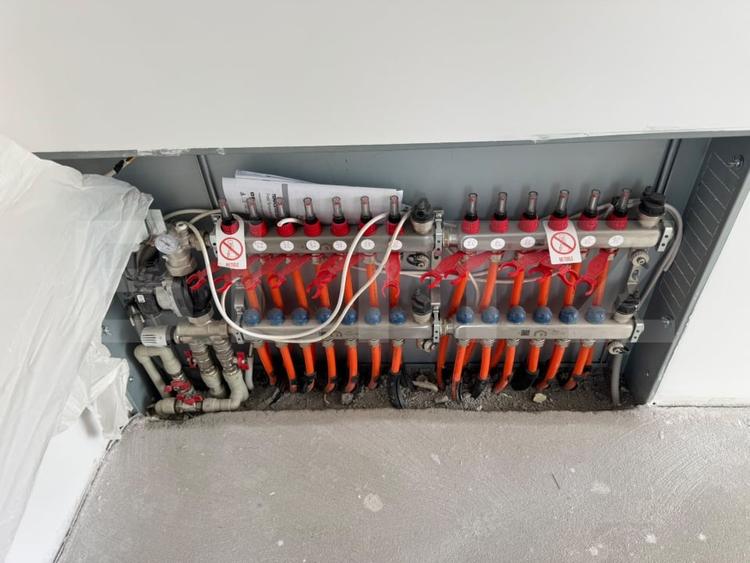 Casă individuală cu 3 camere cu Canalizare în Reghin