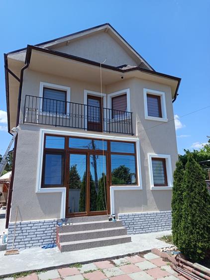 Casă cu 4 camere în Central