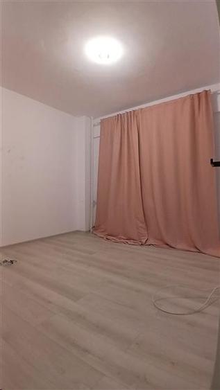 Apartament cu 3 camere decomandat, mobilat în Basarabia