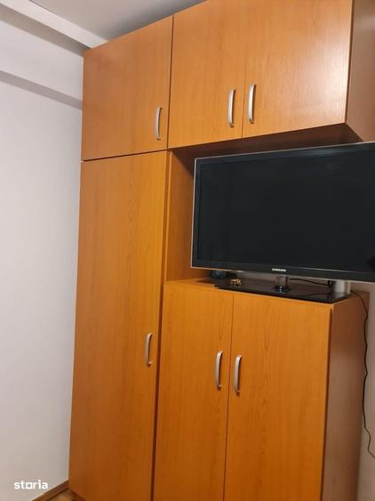 Apartament cu 2 camere semidecomandat în Berceni