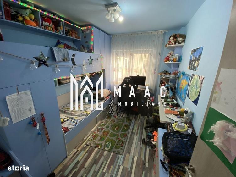 Apartament cu 4 camere decomandat în Central