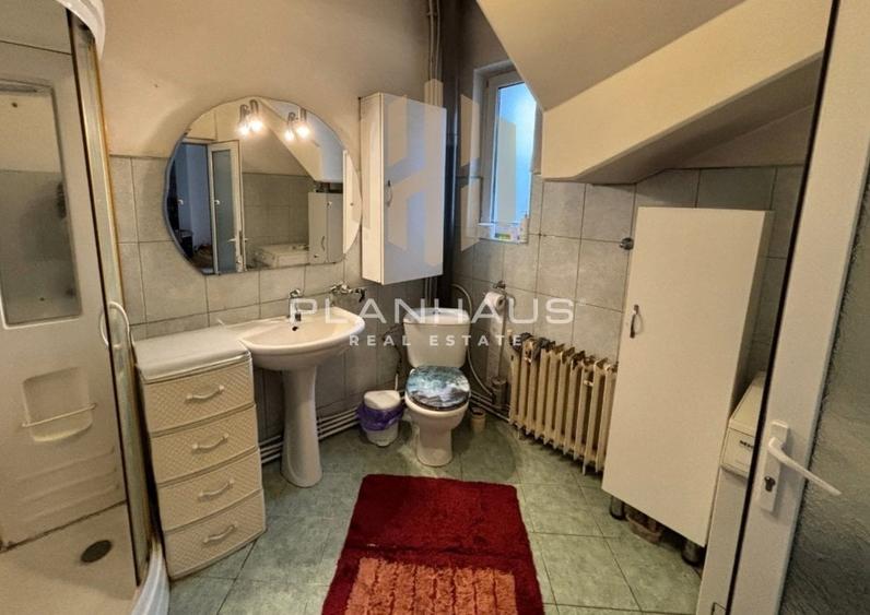 Casă cu 5 camere cu Garaj în Tăuții de Sus