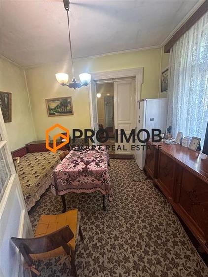 Casă individuală cu 4 camere cu Canalizare în Central