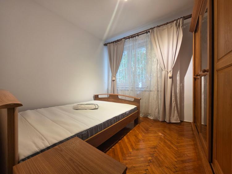 Apartament cu 2 camere semidecomandat în P-ța Amzei