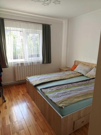Apartament cu 2 camere decomandat în Republicii
