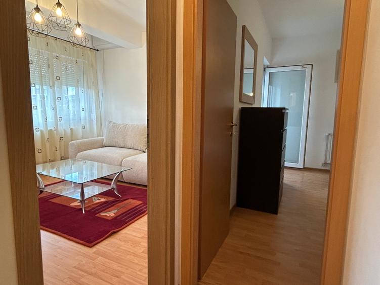Apartament cu 3 camere în Torontalului