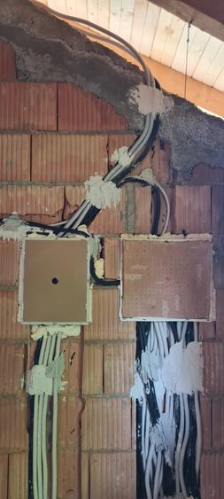 Casă cu 3 camere cu Teren 672 Mp în Becicherecu Mic