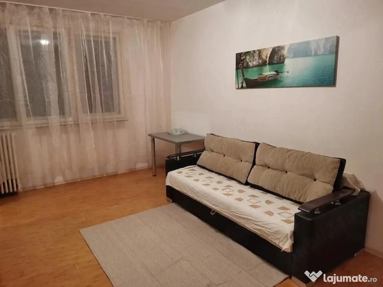 Piata sudului metrou parter cu balcon - 1
