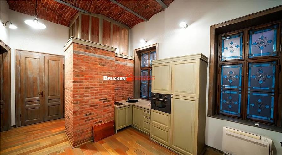 Apartament cu 4 camere în Central