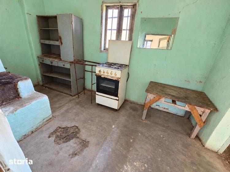 Casă cu 2 camere cu Teren 690 Mp în Ștefănești