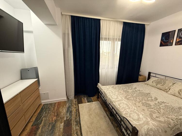 Apartament cu 2 camere decomandat în Poarta 6