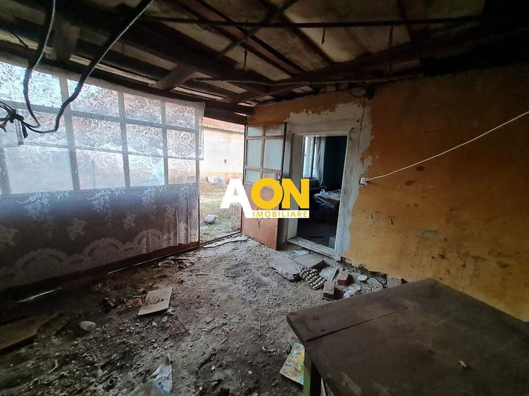 Casă individuală cu 2 camere cu Canalizare în Pâclișa