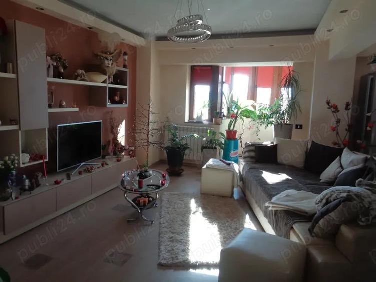 Apartament cu 2 camere decomandat în Intim