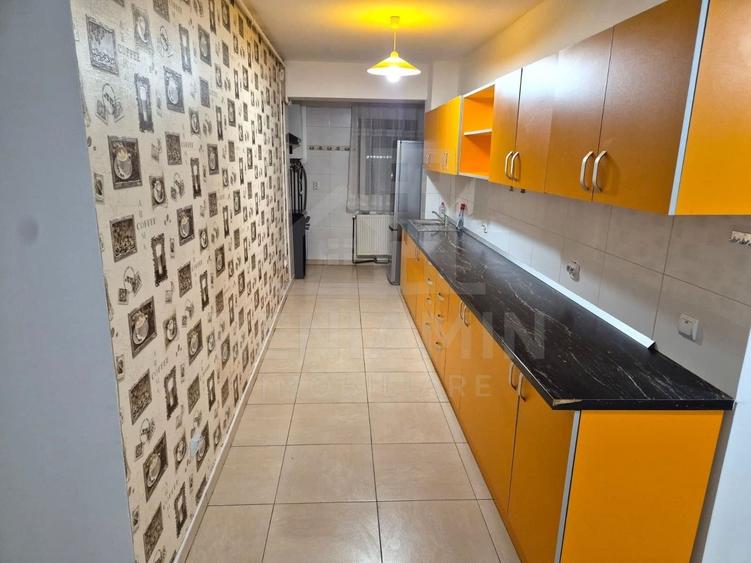 Apartament cu 2 camere decomandat, mobilat în Central