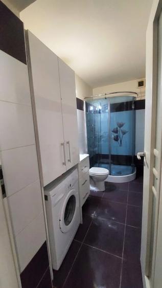 Apartament cu 3 camere decomandat, mobilat în Cetate