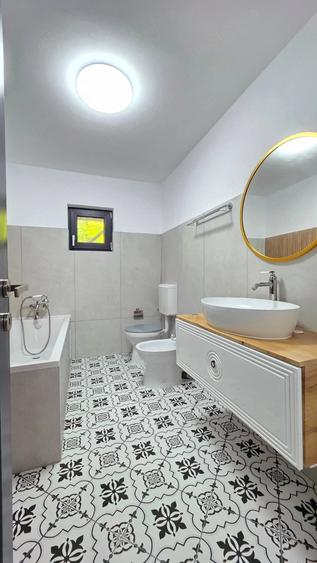 Casă cu Teren 650 Mp în Ferești
