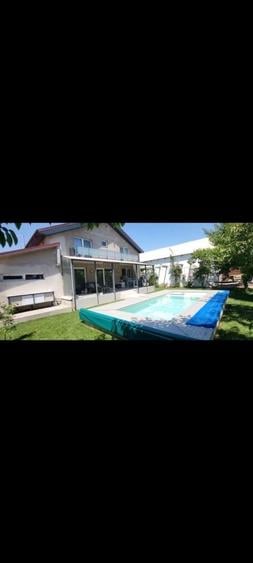 Casă cu 3 camere în Lumina