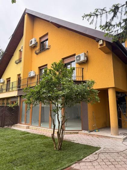 Casă individuală cu 5 camere cu Canalizare în Iancu Nicolae