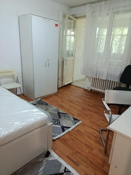 Apartament cu 1 camera - zona Podu Ros - vis a vis Dedeman - 1