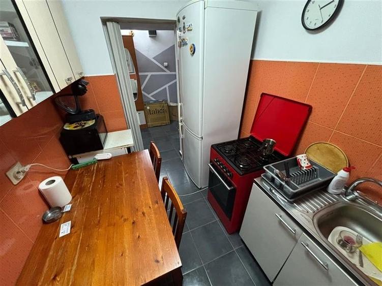 Zona Neagoe Voda - 2 camere - parter - balcon - 9