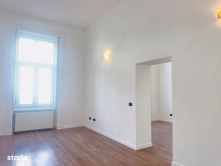 Apartament cu 3 camere, Ultracentral in Palatul Neumann - 2
