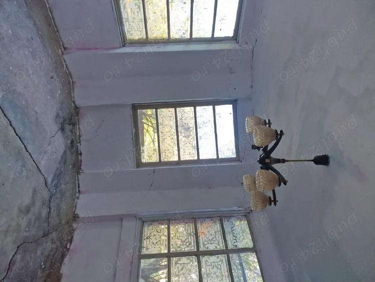 Casa de vanzare aproape de strand termal ?i centru Deta la 45 km de Timisoara - 2