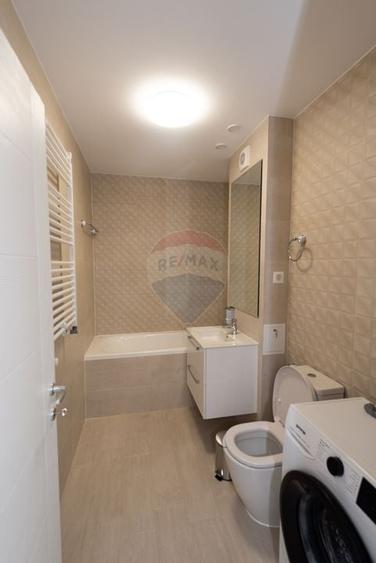 PRIMA INCHIRIERE Studio modern + balcon mare, Hils Splai, 60mp - 27