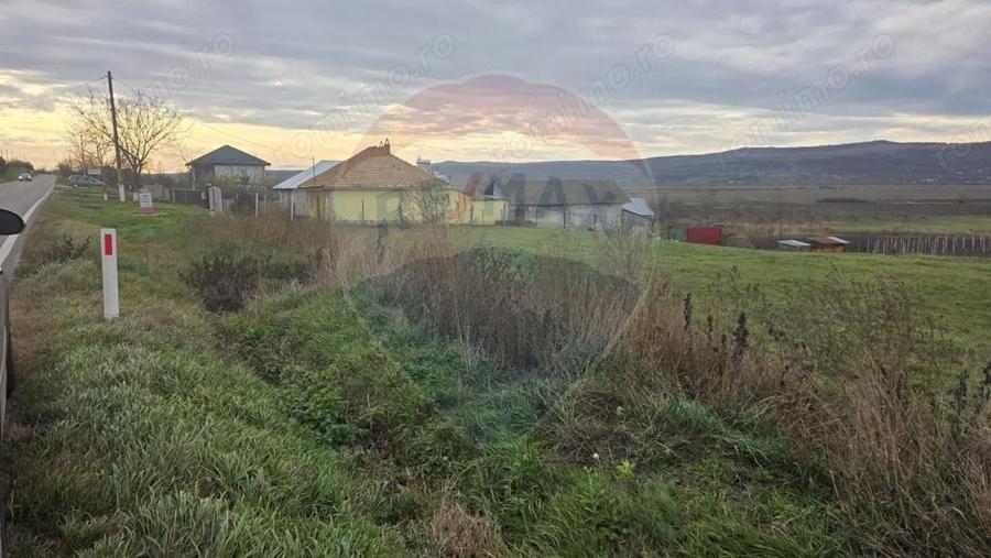 Teren intravilan si extravilan 8,282mp oras Negresti, judetul Vaslui - 1