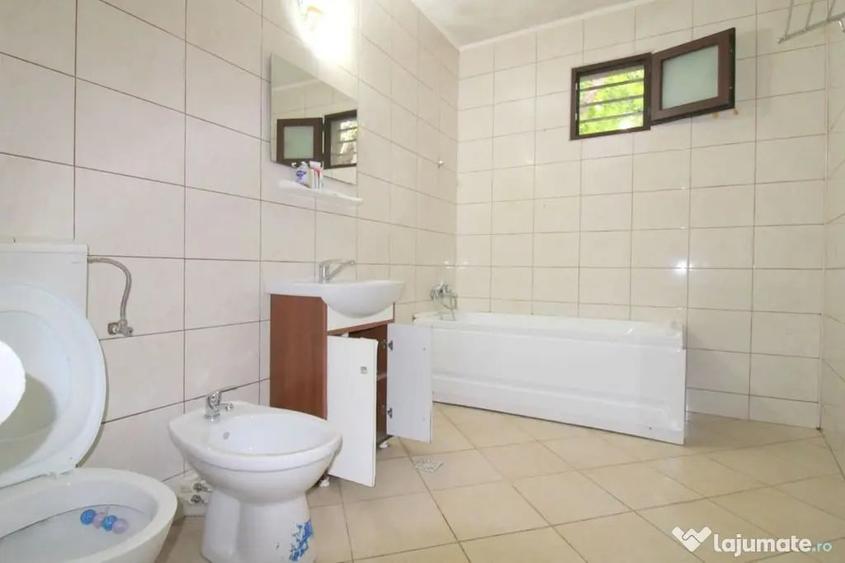 De vanzare casa cu 3 camere, zona Port, 64.000 euro - 1