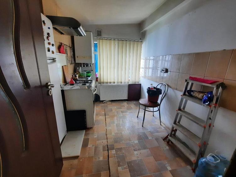 VANZARE CASA SOS. ALEXANDRIEI VISAVIS DE PENITENCIARUL RAHOVA - 11