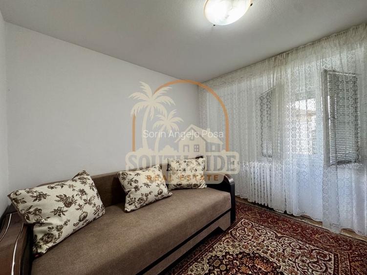 Apartament cu 3 camere decomandat, in Complexul Studentesc