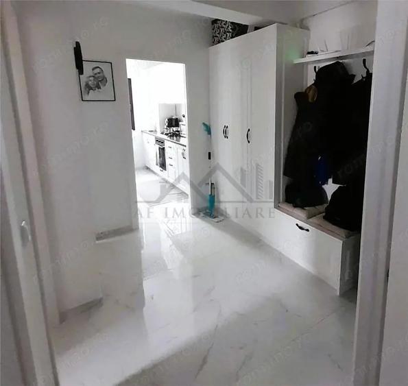 Capat Cug - Lunca cetatuii, 2 camere, 43 mp utili + boxa + parcare, etaj 1 - 3