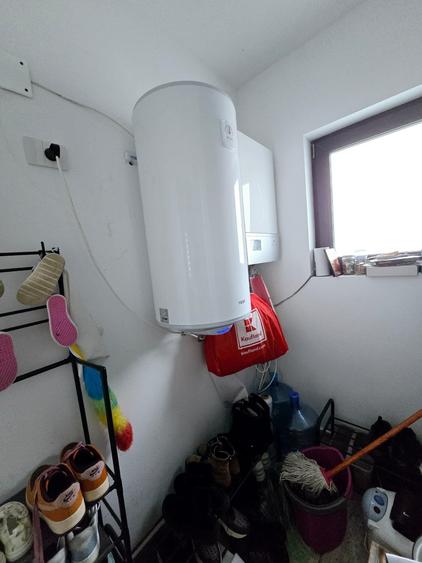 Gata de mutare - mobilata si utilata - str asfaltata - iaz cu pesti - 4 camere - 7