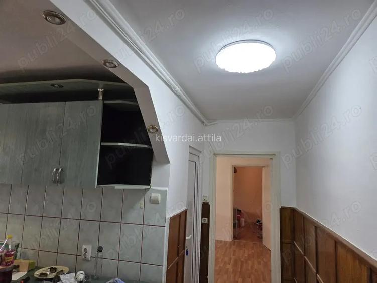 Vind apartament de 2 camere x Vind apartament de 2 camere x