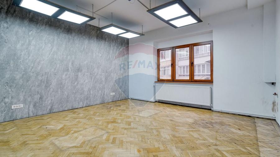 Casă / Vilă cu 9 camere de închiriat în zona Centrul Civic! - 5