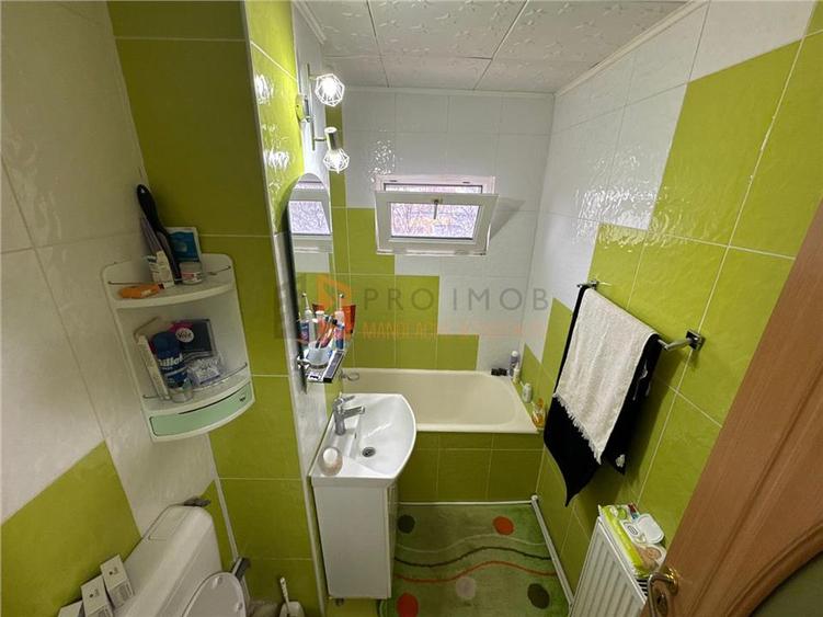 Apartament 3 camere cf 1 semidecomandat zona Micro 5 - 11