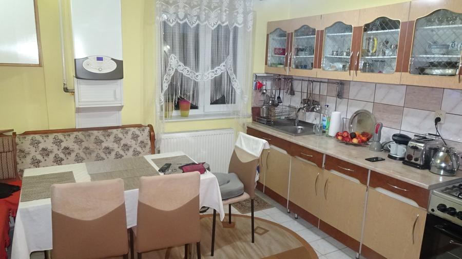Vand apartament de 3 camere decomandat in Deva, zona Eminescu.Scarisoara, Profi - 2