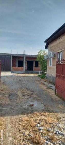 Vand urgent casa in comuna Seleu?.Pret.80000 euro Negociabil - 10