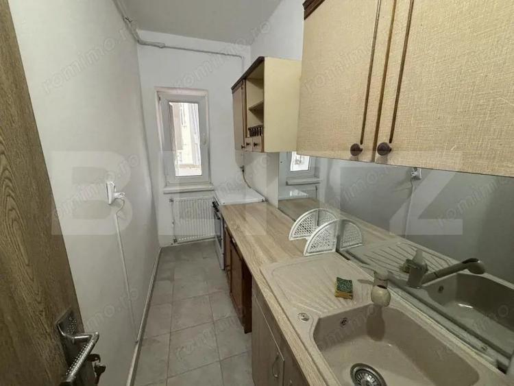 Garsoniera de vanzare, 26 mp, etajul 3, zona Bradet - 4