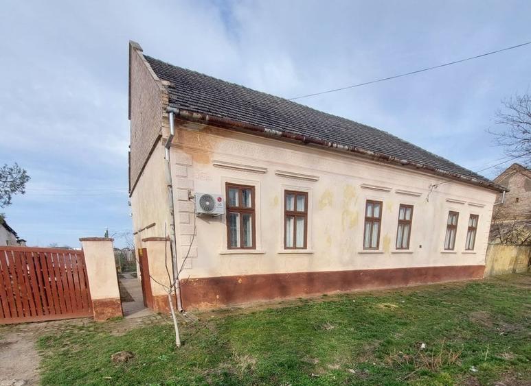 Gelu – Casa 4 Camere – Teren 6700 mp - 1