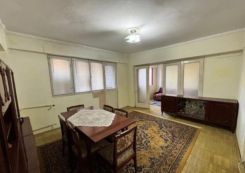 Apartament 3 camere / Decomandat / 70 m2 / Etaj 3 / Proprietar - 6