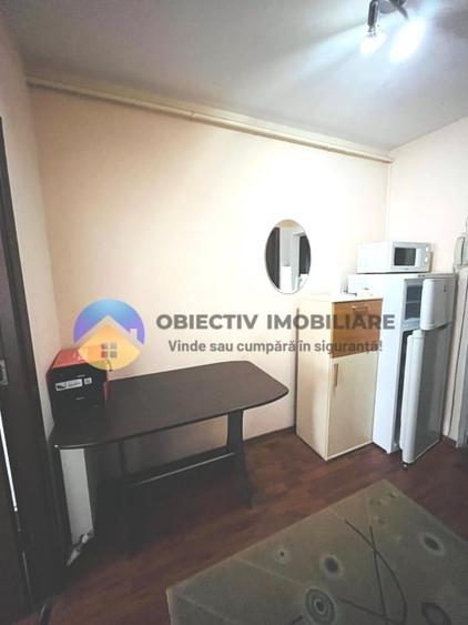 Garsonieră Centru – etaj intermediar – mobilată și utilată - 6