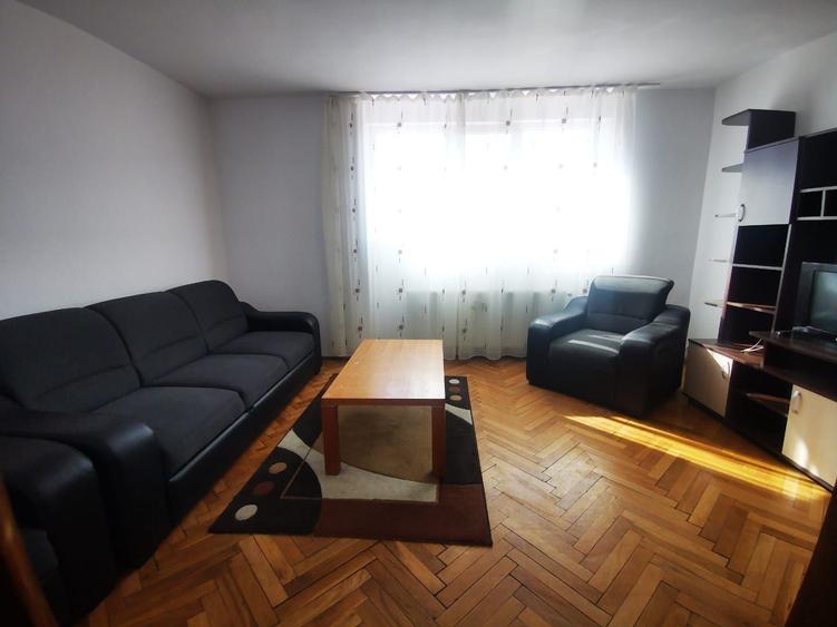 De inchiriat apartament 3 camere cu loc de parcare - Piata Unirii - 1