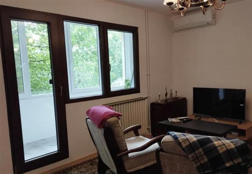 Inchiriere Apartament 3 Camere Semidecomandat Berceni-Al.Covasna - 2